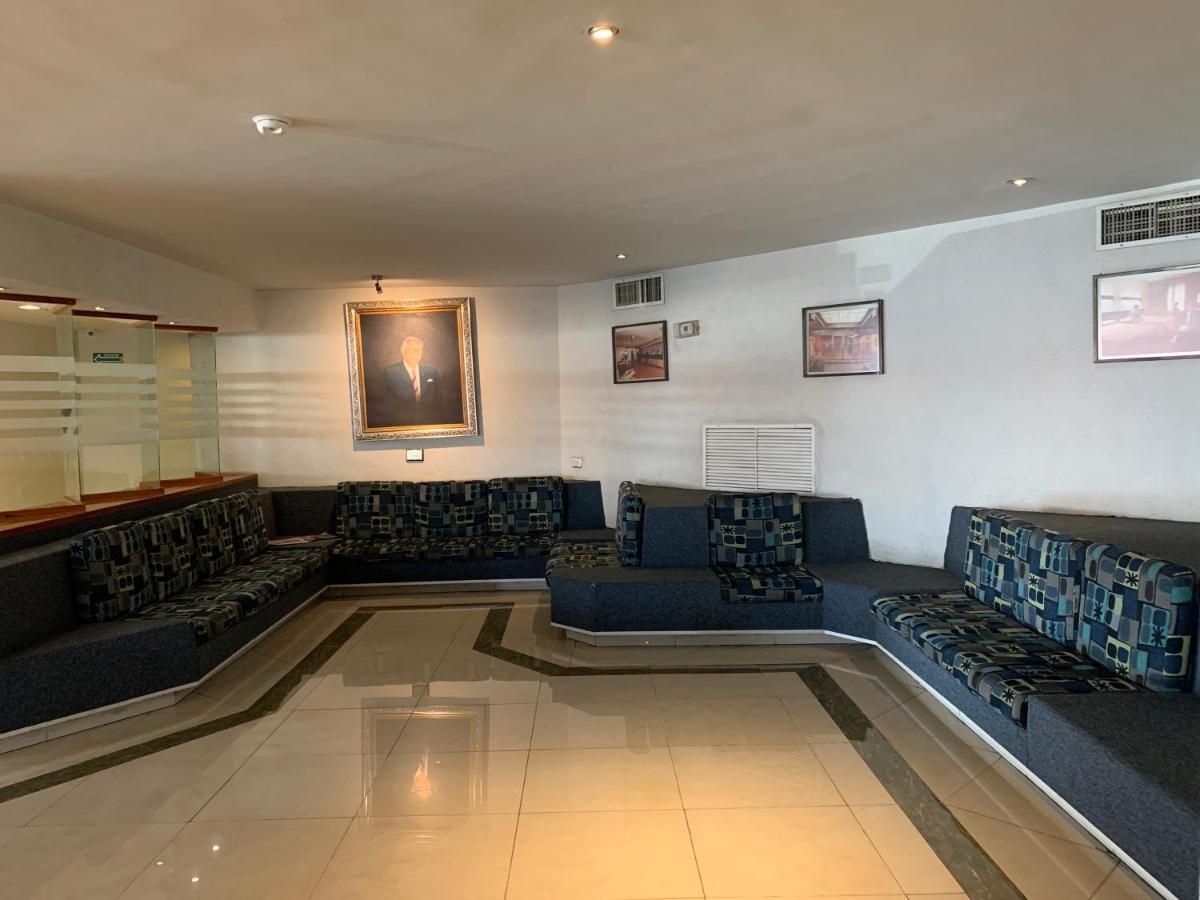 Fastos Hotel Monterrey Luaran gambar