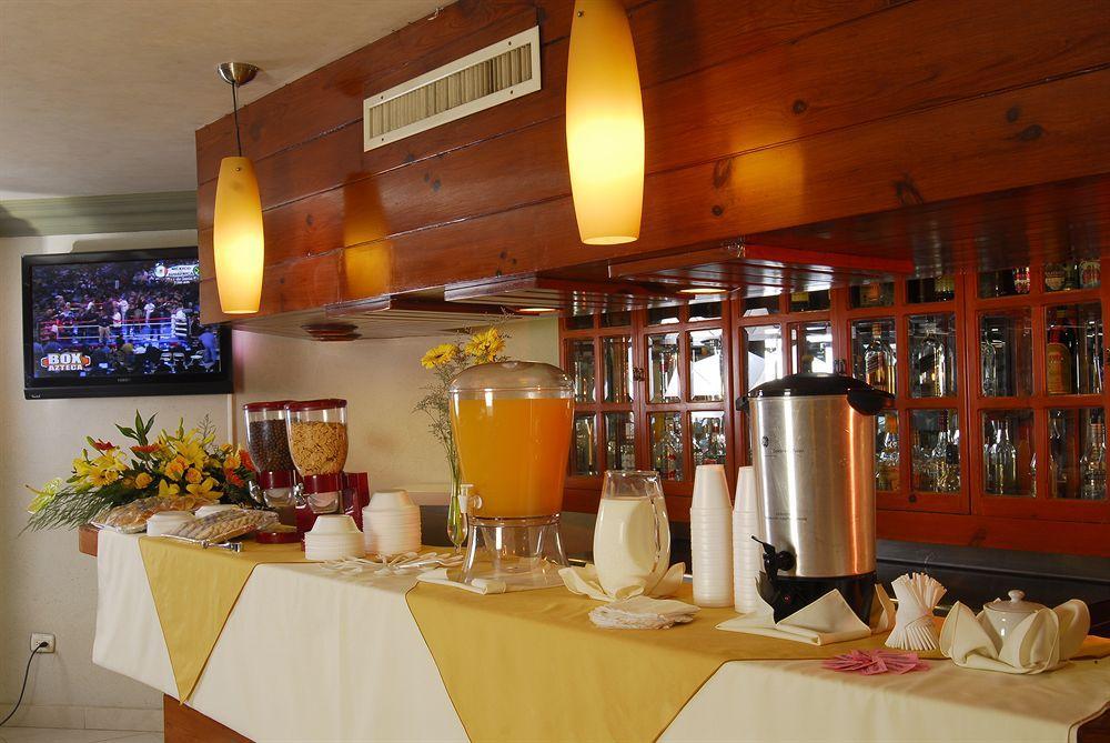 Fastos Hotel Monterrey Luaran gambar